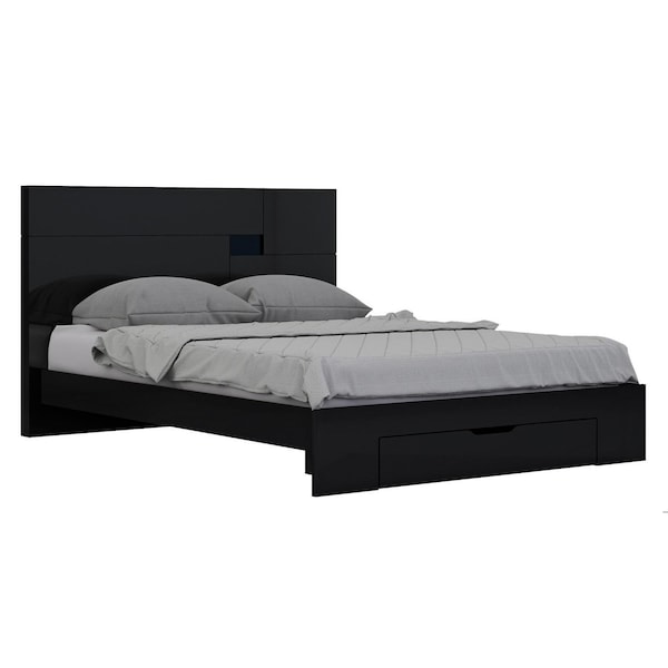 Homeroots 79 x 80 x 43 in. Modern Eastern King Black High Gloss Bed - 343923