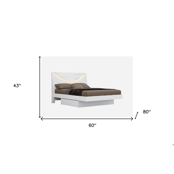 Homeroots White Queen Size Bed 60 x 80 x 43 in. - 366254
