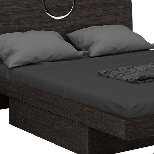 Homeroots 65 x 87 x 40 in. Modern Queen Gray High Gloss Bed - 343940