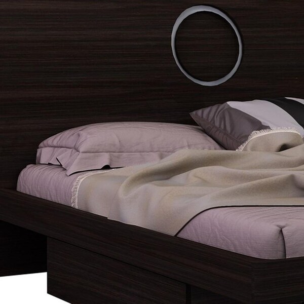 Homeroots 84 x 87 x 40 in. Modern California King Wenge High Gloss Bed - 343919