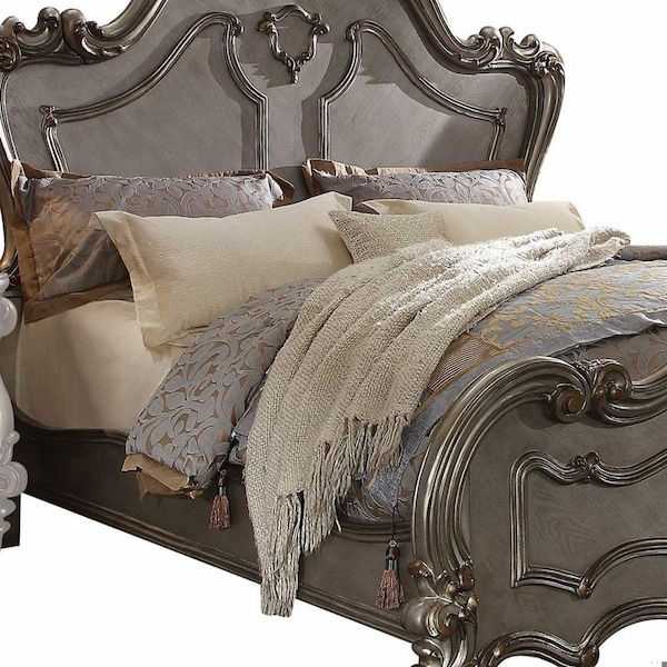 Homeroots 74 x 93 x 72 in. Antique Platinum Wood Poly Resin Queen Bed - 348202