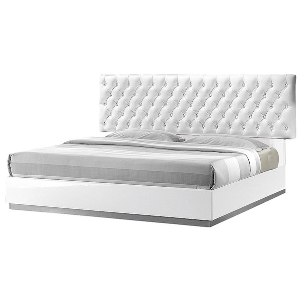 Best Master Furniture Seville White Tufted Platform California King Bed - SEVILLE CALIFORNIA KING