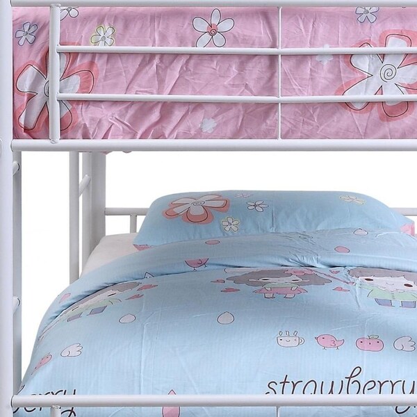 Homeroots 57 x 79 x 74 in. White Metal Triple Full Bunk Bed - 347210