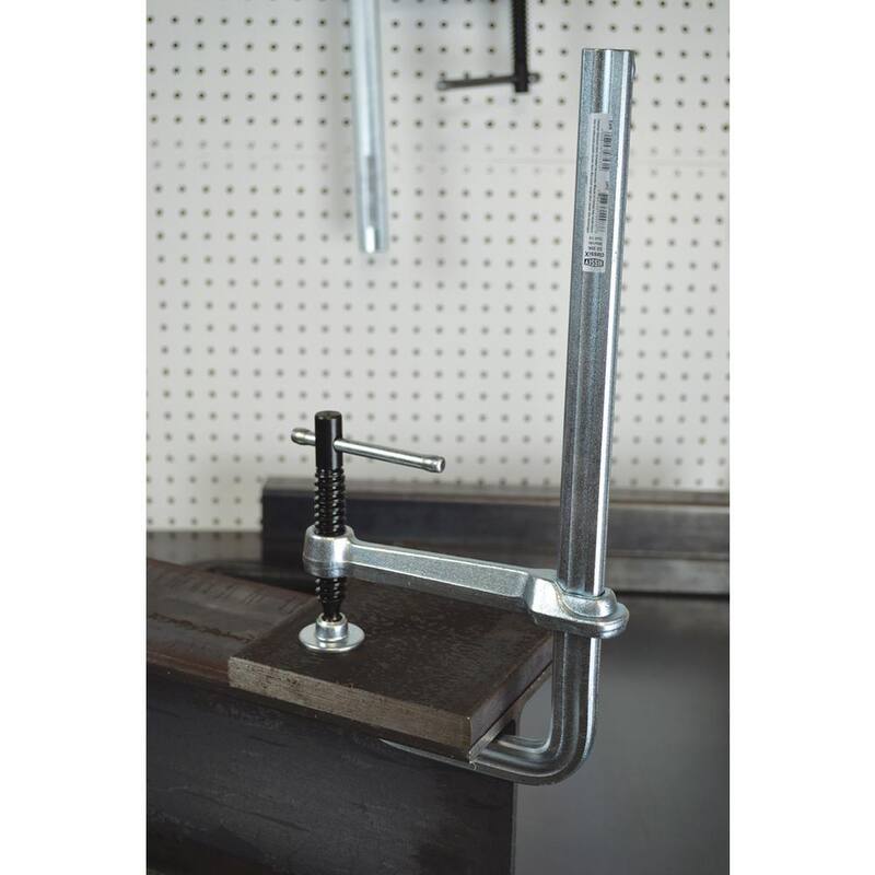 Abrazadera de acero con capacidad de 12 pulgadas y almohadilla estándar 5-1/2 pulgadas de profundidad de garganta - GS30K de BESSEY ClassiX Internacional