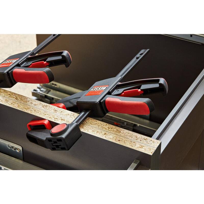 Serie EHK de Bessey 36 pulgadas. Capacidad de 300 lbs. Sargento grande con gatillo y profundidad de garganta de 3-1/8 pulgadas - EHKL36
