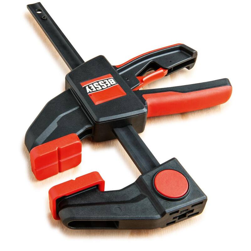Serie EHK de Bessey 36 pulgadas. Capacidad de 300 lbs. Sargento grande con gatillo y profundidad de garganta de 3-1/8 pulgadas - EHKL36