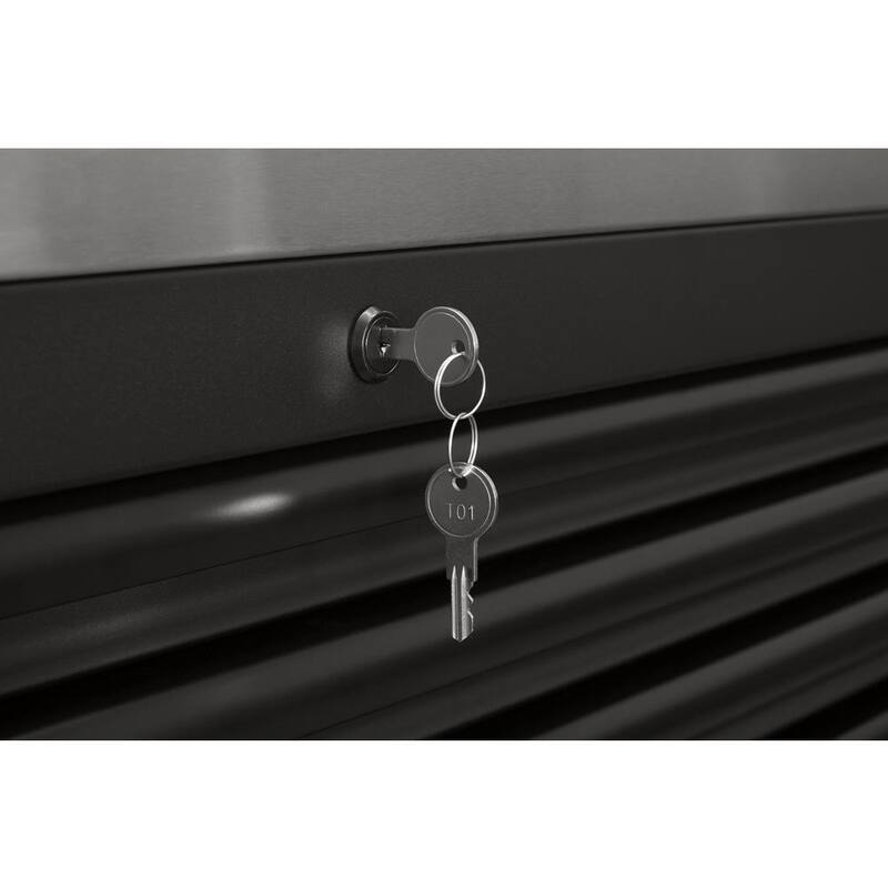 Almacenamiento de herramientas Husky 84 pulgadas de ancho x 24 pulgadas de profundidad. Banco de trabajo móvil resistente con caja de herramientas y superficie de trabajo de acero inoxidable en negro matte - HOTC8422BB1M