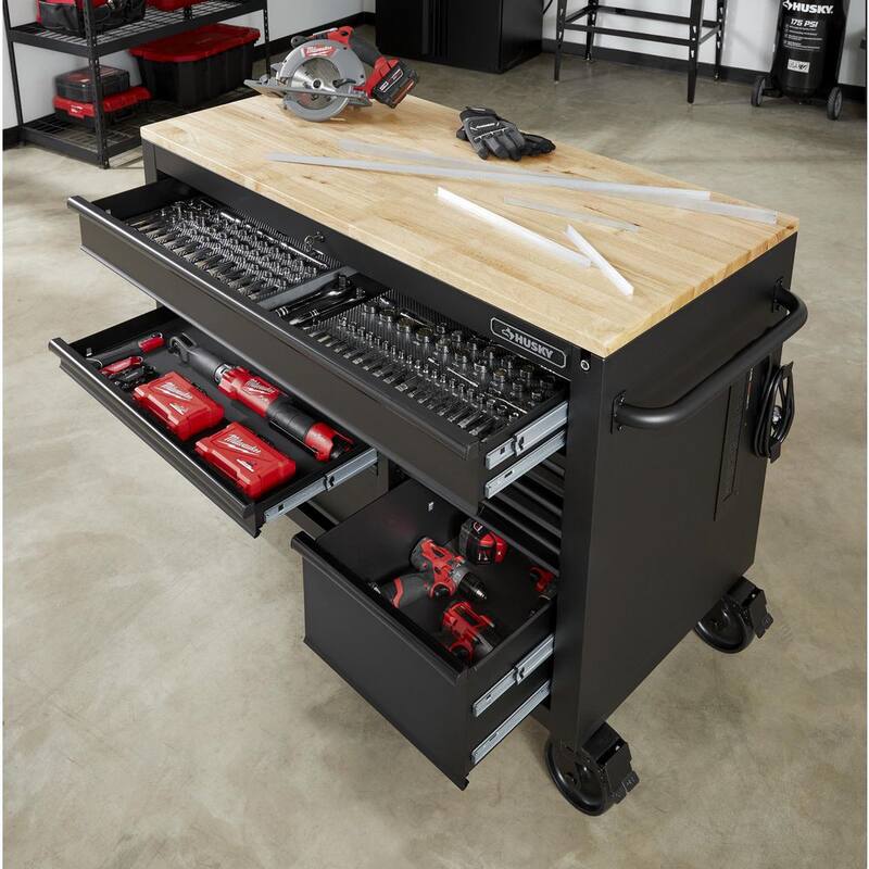 Banco de trabajo móvil de 9 cajones pesado Husky de 52 pulgadas de ancho x 25 pulgadas de profundidad con encimera de madera dura ajustable en altura en negro mate - HOLC5209BB1M