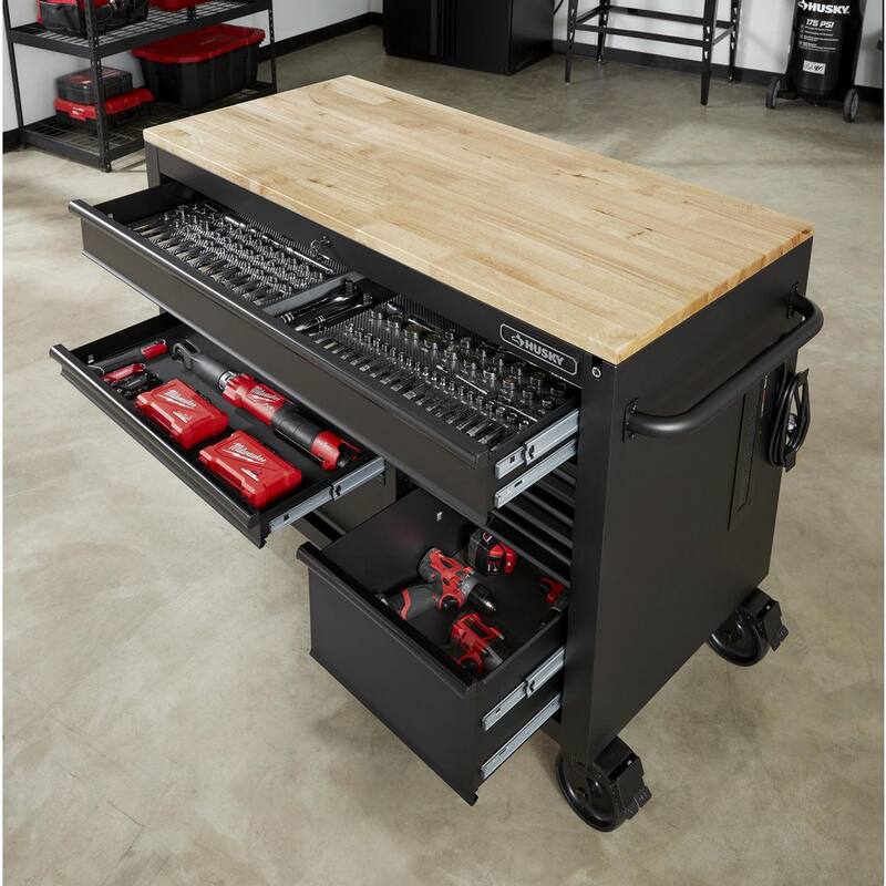 Banco de trabajo móvil de 9 cajones pesado Husky de 52 pulgadas de ancho x 25 pulgadas de profundidad con encimera de madera dura ajustable en altura en negro mate - HOLC5209BB1M