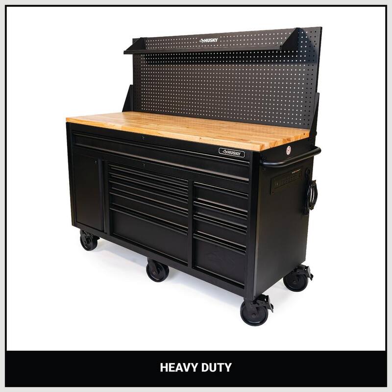 Mesa de trabajo móvil Husky de 10 cajones y 1 puerta con tope de madera dura, panel perforado y repisa en negro mate de 61 pulgadas de ancho x 26 pulgadas de profundidad.