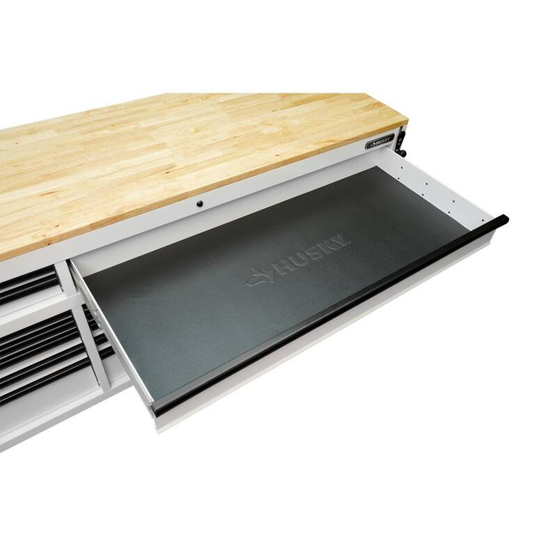 Almacenamiento de herramientas Husky 72 pulgadas de ancho x 24 pulgadas de profundidad 18 cajones Banco de trabajo móvil de altura ajustable de servicio pesado en gabinete blanco mate - HOLC7218BT1M