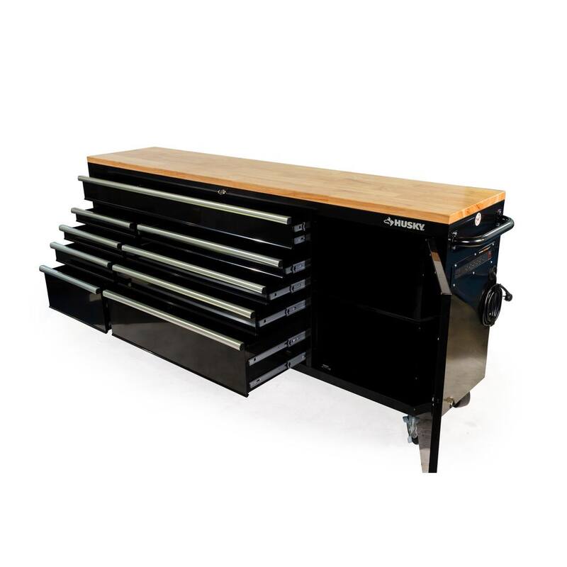 Banco de trabajo móvil con 9 cajones y tapa de madera en negro brillante de 84 pulgadas de ancho x 18 pulgadas de profundidad.