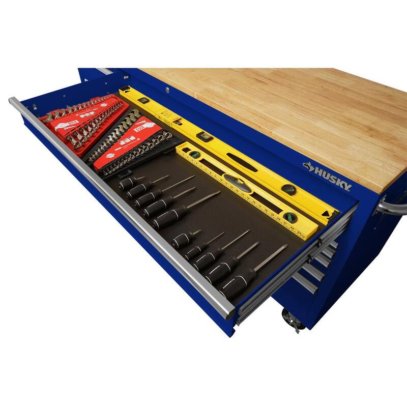 Almacenamiento de herramientas Husky de 72 pulgadas W de deber estándar, banco de trabajo móvil con cofre de herramientas, color azul brillante - HOTC7218B31M