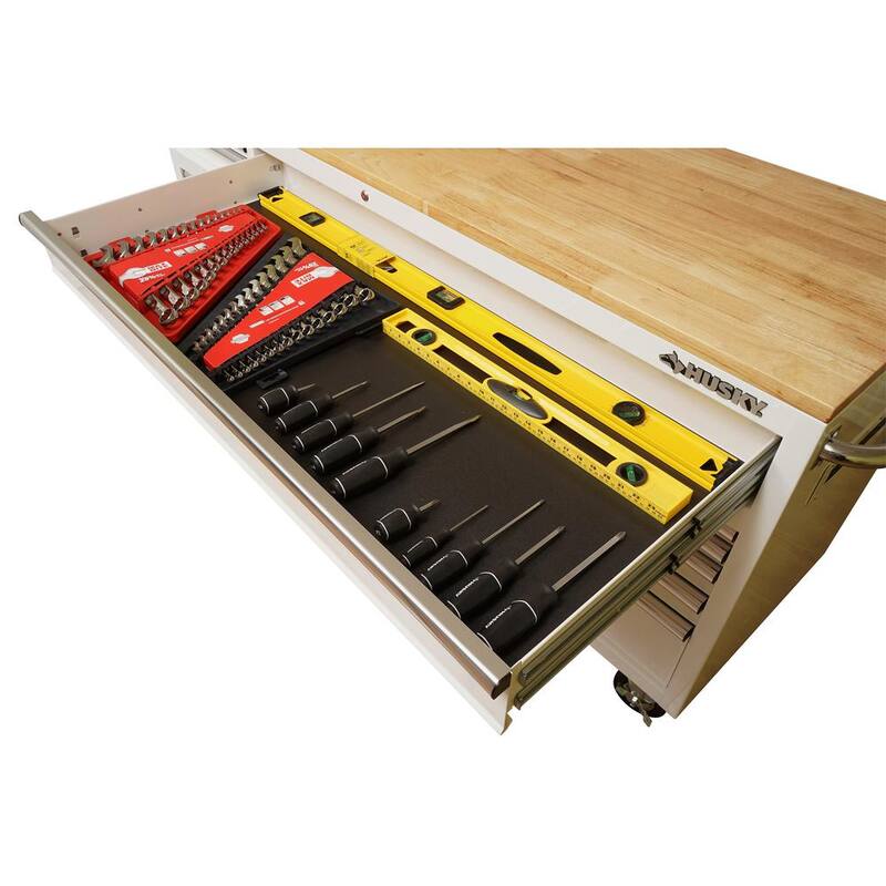 Almacenamiento de herramientas Husky 72 pulgadas. G Estándar en color blanco brillante con cajón de herramientas móvil - HOTC7218BJ1M