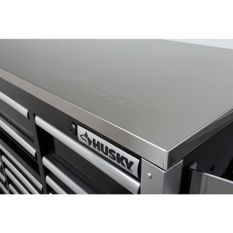 Almacenamiento de herramientas Husky 72 pulgadas de ancho x 25 pulgadas de profundidad Gabinete de banco de trabajo móvil negro de servicio profesional con parte superior de acero inoxidable - HPRO72MWC20BLK