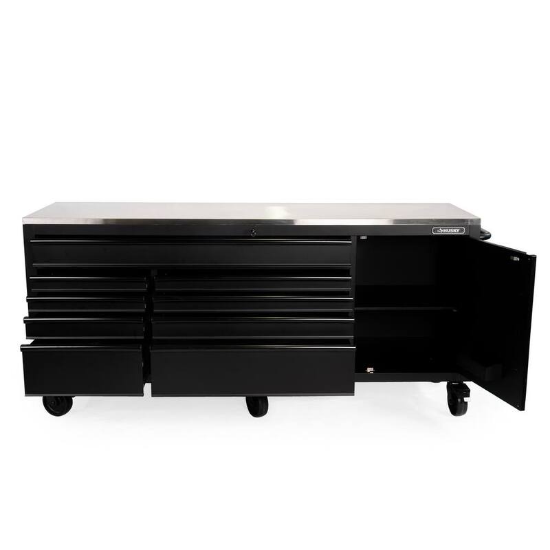 Banco de trabajo móvil Husky de servicio pesado con 9 cajones, tapa de acero inoxidable en negro mate de 84 pulgadas de ancho por 24 pulgadas de profundidad - HOTC8409BB1M
