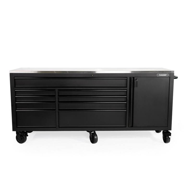 Banco de trabajo móvil Husky de servicio pesado con 9 cajones, tapa de acero inoxidable en negro mate de 84 pulgadas de ancho por 24 pulgadas de profundidad - HOTC8409BB1M