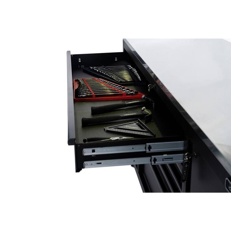 Banco de trabajo móvil Husky de servicio pesado con 9 cajones, tapa de acero inoxidable en negro mate de 84 pulgadas de ancho por 24 pulgadas de profundidad - HOTC8409BB1M