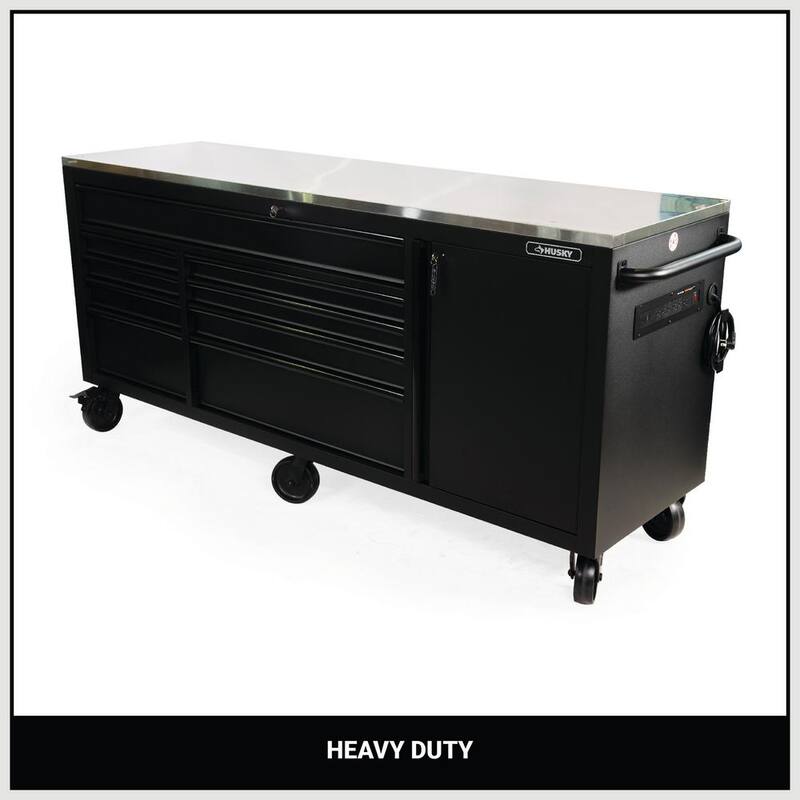 Banco de trabajo móvil Husky de servicio pesado con 9 cajones, tapa de acero inoxidable en negro mate de 84 pulgadas de ancho por 24 pulgadas de profundidad - HOTC8409BB1M