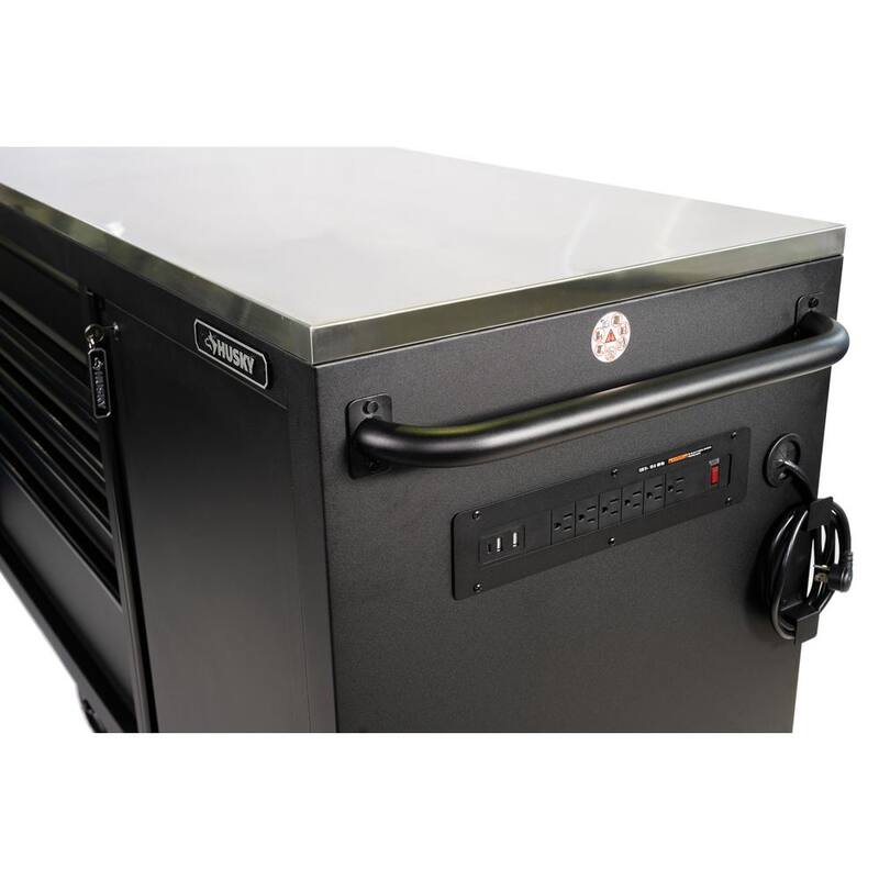 Banco de trabajo móvil Husky de servicio pesado con 9 cajones, tapa de acero inoxidable en negro mate de 84 pulgadas de ancho por 24 pulgadas de profundidad - HOTC8409BB1M