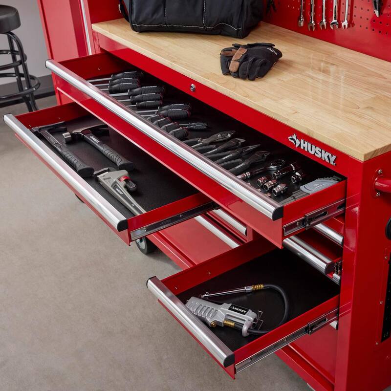 Gabinete de banco de trabajo móvil Husky Modular Tool Storage de 52 pulgadas de ancho x 20 pulgadas de profundidad en rojo de servicio estándar - H52MWC10MODRED