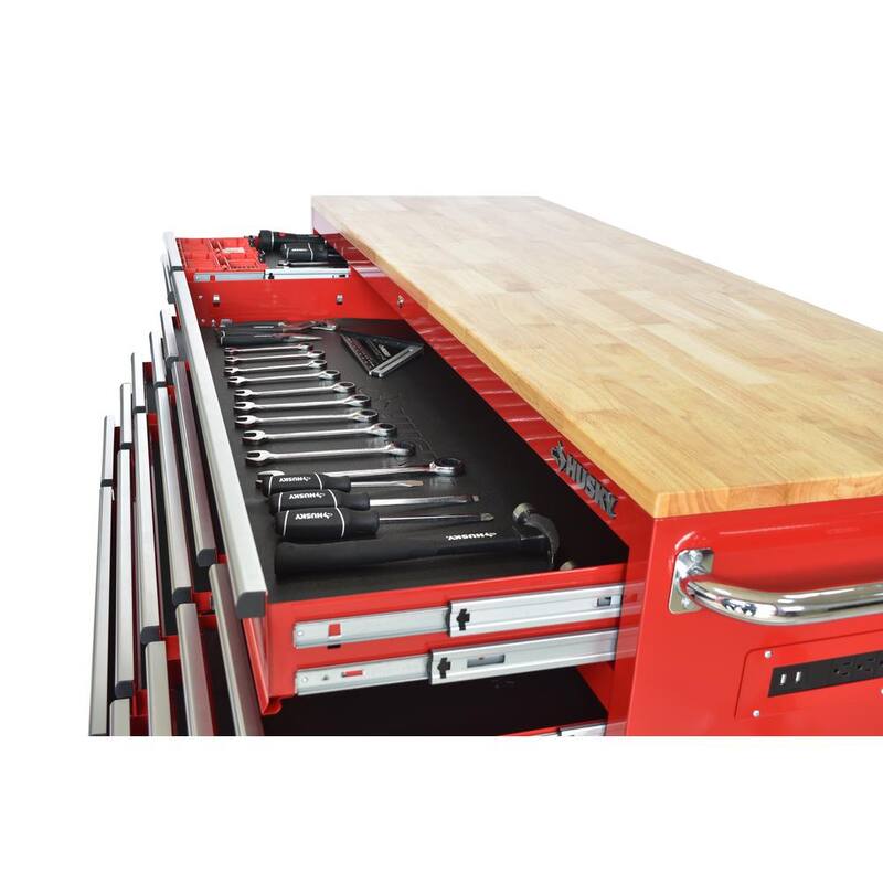Almacenamiento de herramientas Husky 72 pulgadas de ancho x 21 pulgadas de largo gabinete de herramientas móvil con banco de trabajo estándar y acabado brillante en color rojo - HOTC7218B21M