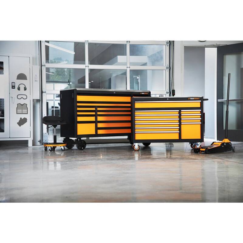 Caja de herramientas con ruedas de acero recubierto en polvo de color naranja y negro de GEARWRENCH GSX de 52 pulgadas de ancho x 18 pulgadas de profundidad con 11 cajones y encimera de acero inoxidable - 83247