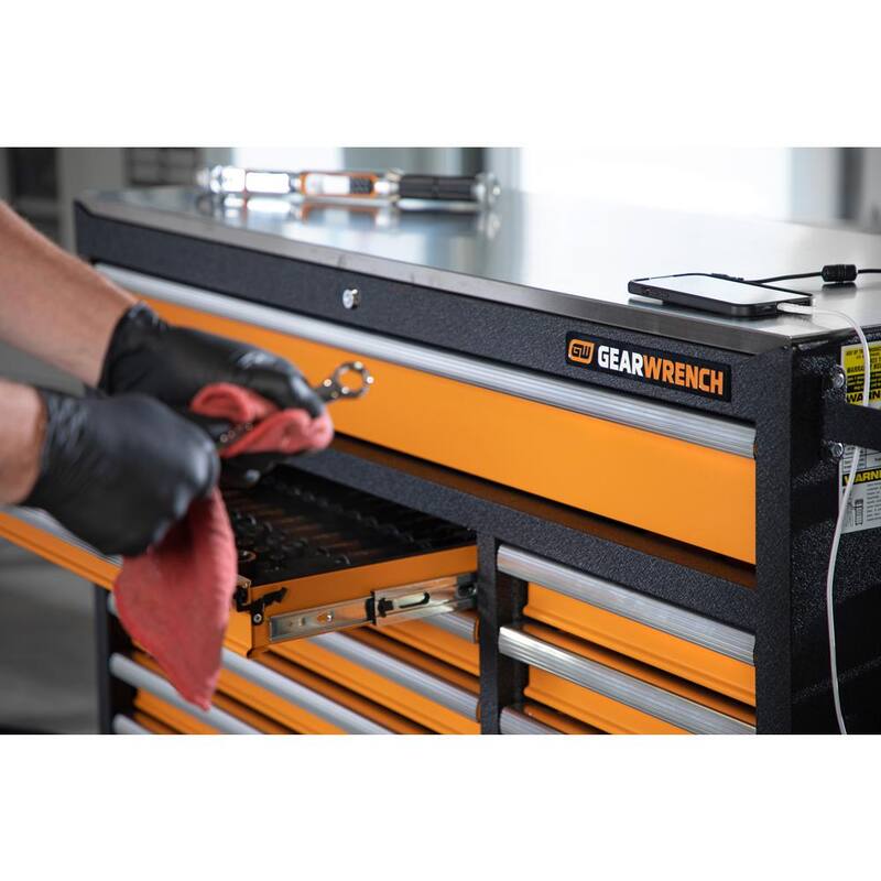 Caja de herramientas con ruedas de acero recubierto en polvo de color naranja y negro de GEARWRENCH GSX de 52 pulgadas de ancho x 18 pulgadas de profundidad con 11 cajones y encimera de acero inoxidable - 83247