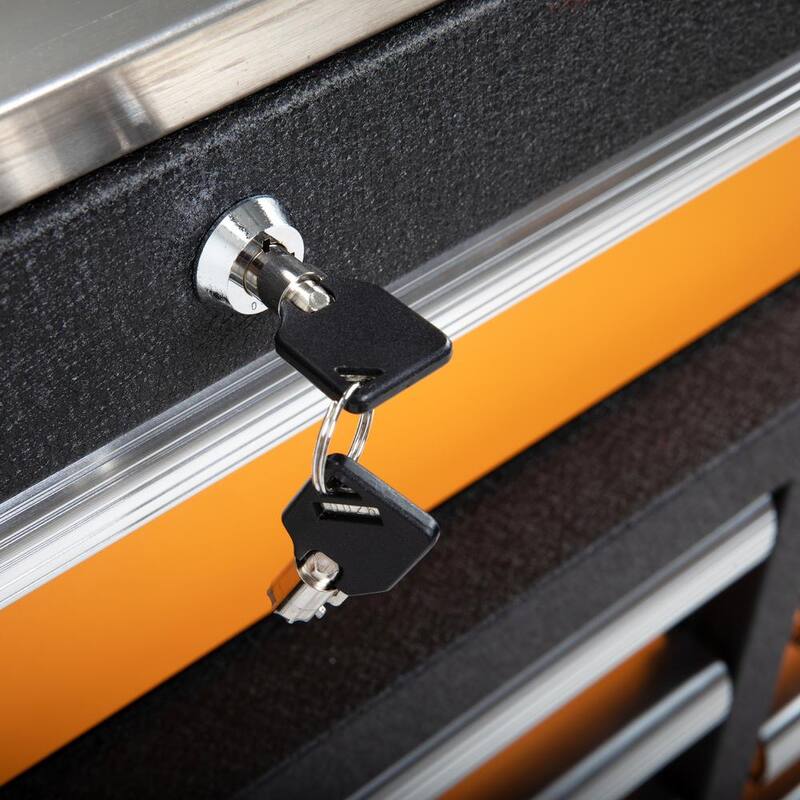 Caja de herramientas con ruedas de acero recubierto en polvo de color naranja y negro de GEARWRENCH GSX de 52 pulgadas de ancho x 18 pulgadas de profundidad con 11 cajones y encimera de acero inoxidable - 83247