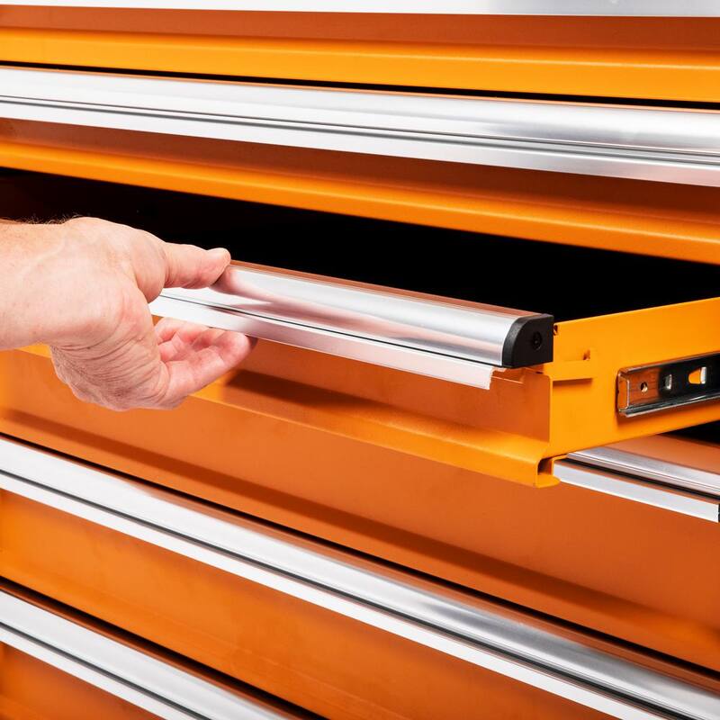 Gabinete de trabajo móvil con ruedas de color naranja y negro de 18 cajones de GEARWRENCH GSX de 72 pulgadas de ancho x 25 pulgadas de profundidad con cubierta de trabajo de acero inoxidable - 83249.