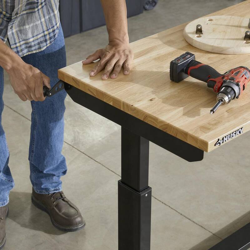 Mesa de trabajo negra Husky de 72 pulgadas de ancho por 24 pulgadas de profundidad con altura ajustable y superficie de madera sólida - HOLT72XDB11