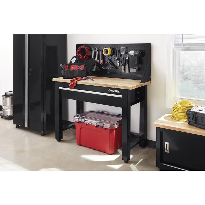 Banco de trabajo Husky de 4 pies con cubierta de madera maciza en negro con tablero perforado y 1 cajón - G4801S-US