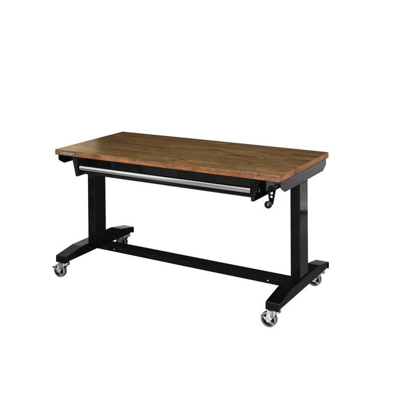 Banco de trabajo Husky de 52 pulgadas de ancho por 24 pulgadas de profundidad con 1 cajón y altura ajustable, color negro brillante con cubierta de madera teñida oscura - HOLT5201B11
