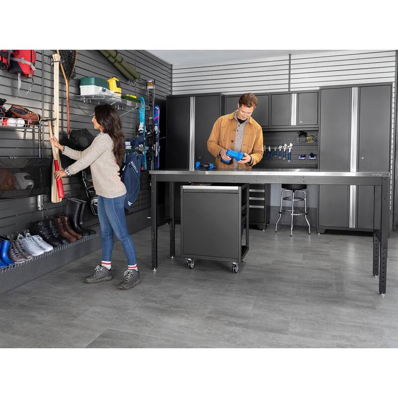 Mesa de trabajo negra de la serie Pro de NewAge Products de 48 pulgadas de ancho x 24 pulgadas de profundidad con cubierta de acero inoxidable - 55936