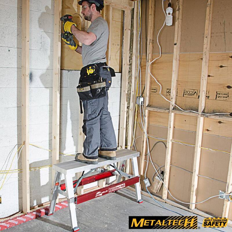 Banco de trabajo ajustable antideslizante de aluminio MetalTech Buildman de 18 pulgadas x 30 pulgadas con capacidad de carga de 500 lbs. - I-BMDWB18