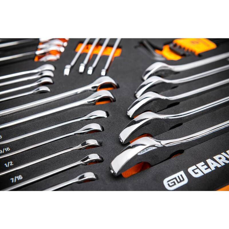 Cofre y gabinete rodante de 9 cajones GEARWRENCH MEGAMOD 26 in. An. x 18 in. P, con juego de herramientas de mecánico maestro en charolas de espuma - MEGAMODPRO