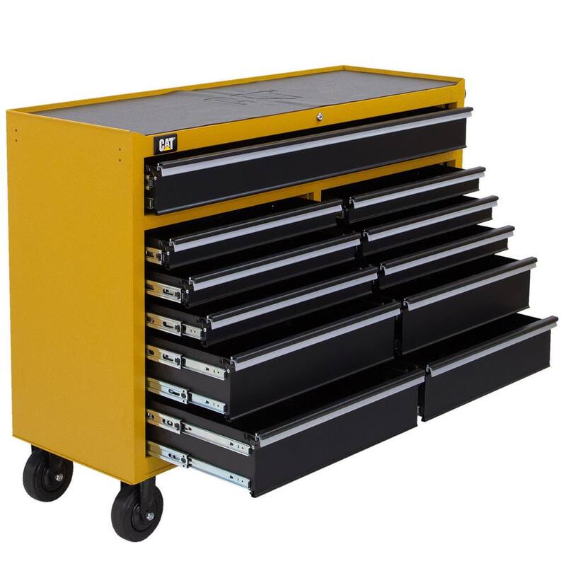 Gabinete de herramientas rodante CAT Heavy Duty de acero galvanizado de calibre 16 con sistema de bloqueo con llave - CT1CYR, 52 pulgadas de ancho x 18 pulgadas de profundidad y 11 cajones amarillos.
