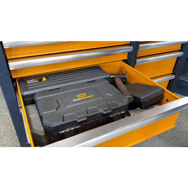 Gabinete de herramientas rodante de la serie GSX de 41 pulgadas de ancho x 18 pulgadas de profundidad con 11 cajones - 83245