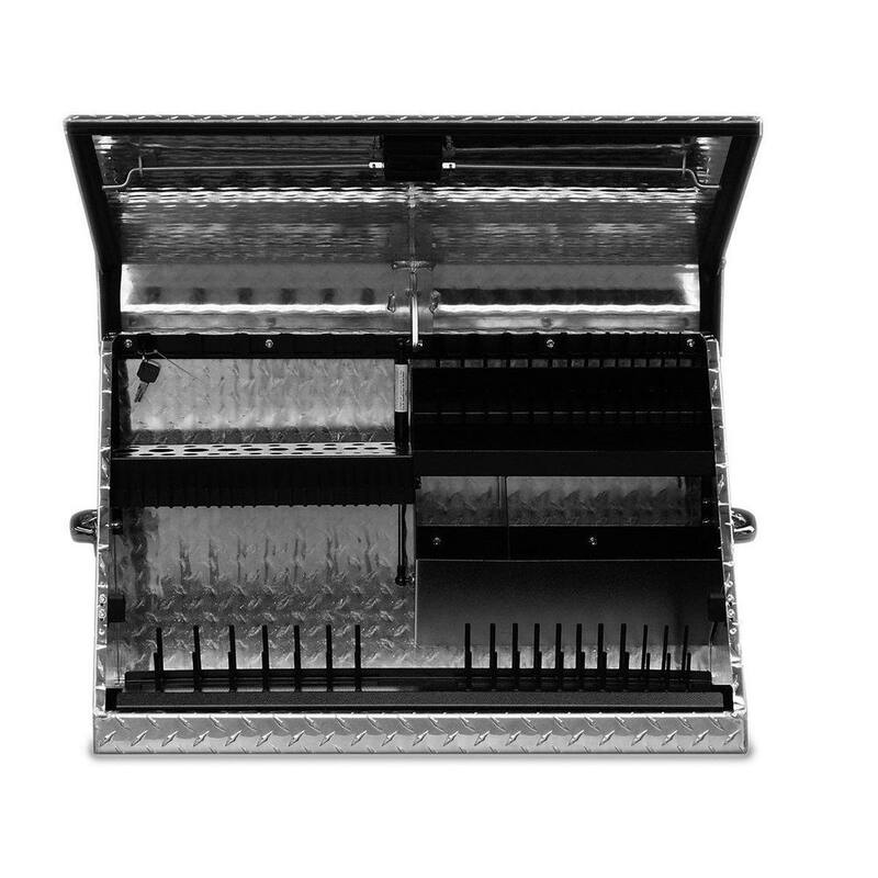 Montezuma 31 pulgadas de ancho x 16 pulgadas de profundidad. Caja de herramientas triangular portátil para enchufes, llaves y destornilladores en aluminio - ME300AL.
