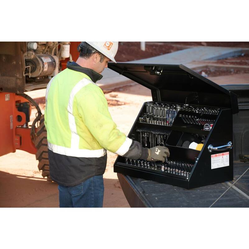 Husky Heavy-Duty 30 pulgadas de ancho x 15 pulgadas de profundidad Caja portátil de acero negro con tapa triangular para sockets, llaves y desarmadores - THD30140