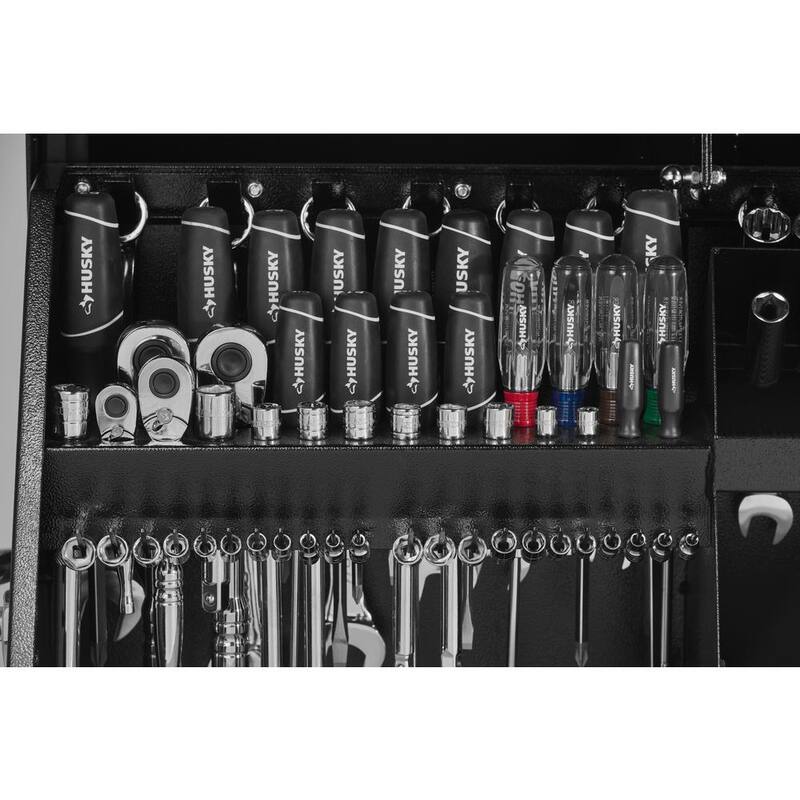 Husky Heavy-Duty 30 pulgadas de ancho x 15 pulgadas de profundidad Caja portátil de acero negro con tapa triangular para sockets, llaves y desarmadores - THD30140
