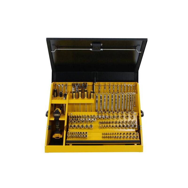 DEWALT 30 pulgadas de ancho x 15 pulgadas de profundidad Cofre de herramientas triangular portátil para llaves de vaso, llaves y destornilladores en recubrimiento de polvo amarillo/negro - DXTB30BY