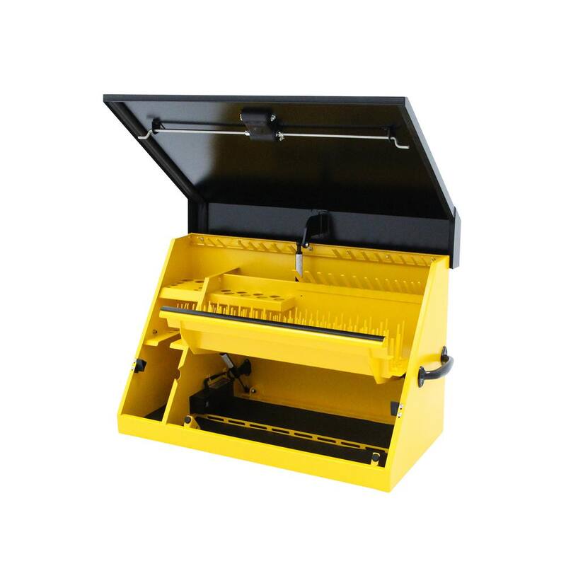 DEWALT 30 pulgadas de ancho x 15 pulgadas de profundidad Cofre de herramientas triangular portátil para llaves de vaso, llaves y destornilladores en recubrimiento de polvo amarillo/negro - DXTB30BY