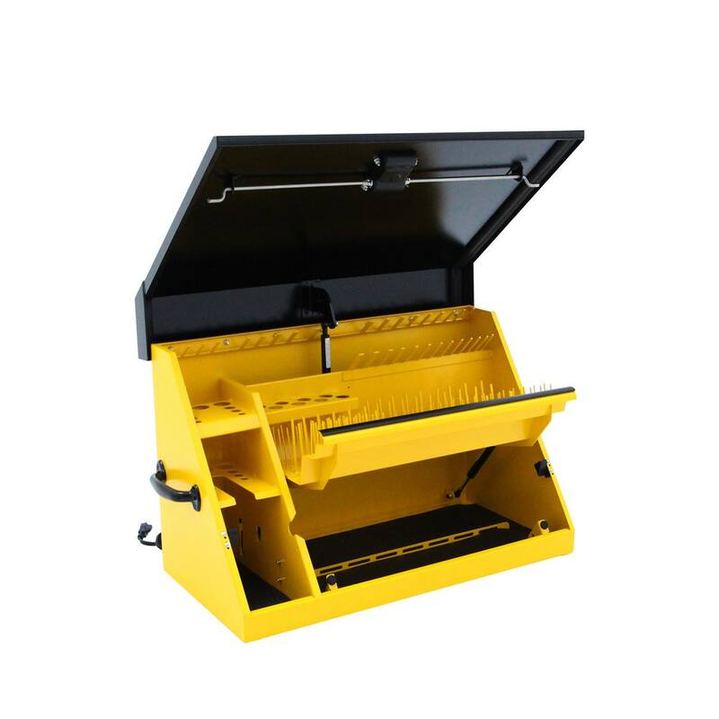 DEWALT 30 pulgadas de ancho x 15 pulgadas de profundidad Cofre de herramientas triangular portátil para llaves de vaso, llaves y destornilladores en recubrimiento de polvo amarillo/negro - DXTB30BY