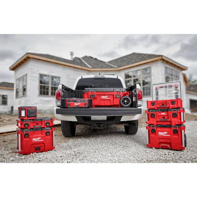 Milwaukee PACKOUT 22 in. Modular XL Tool Box - 48-22-8429