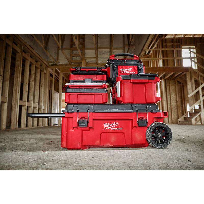Milwaukee 15 in. PACKOUT Tote - 48-22-8315