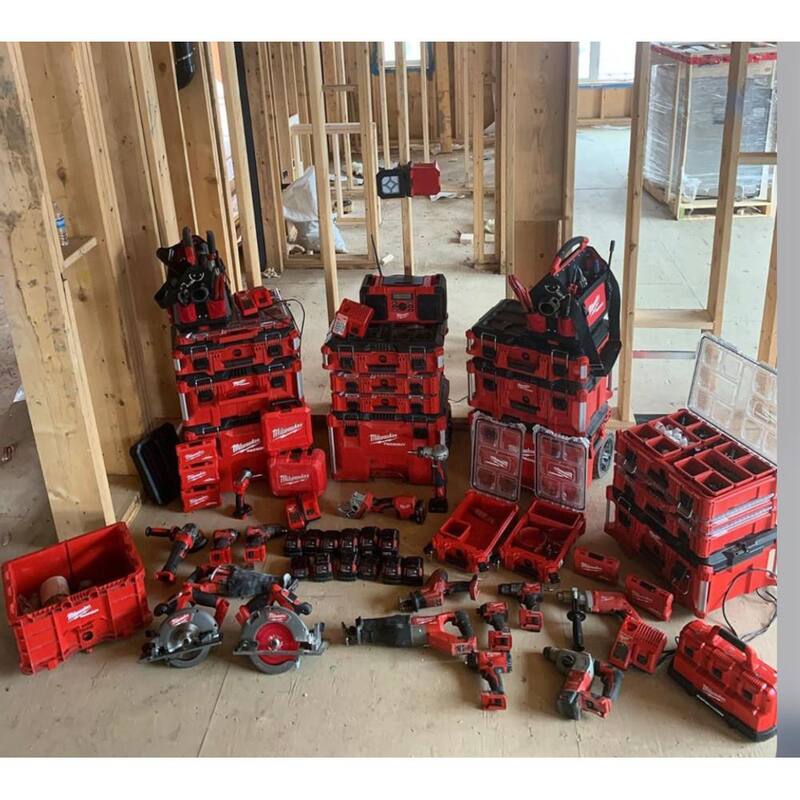 Milwaukee 15 in. PACKOUT Tote - 48-22-8315