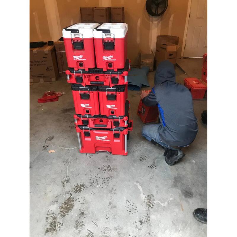 Milwaukee PACKOUT 10 in. Red 16 qt. Compact Cooler - 48-22-8460