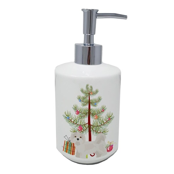 Carolines Treasures 7 x 3.5 in. Kyi-Leo Christmas Tree Ceramic Soap Dispenser - CK3467SOAP