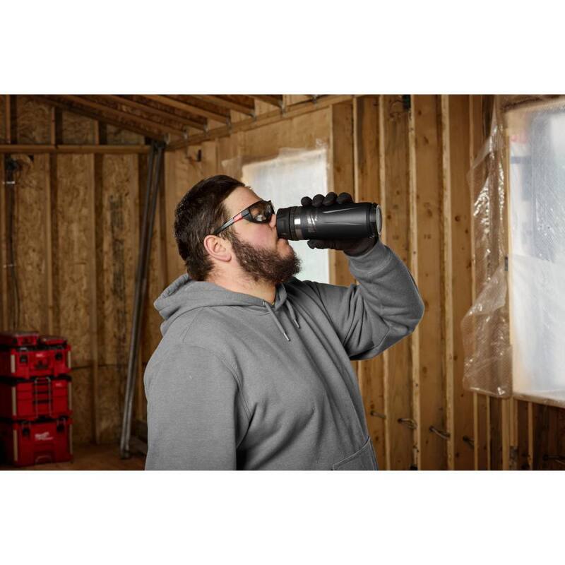 Milwaukee PACKOUT Black 18 Oz. Insulated Bottle with Sip Lid - 48-22-8395B